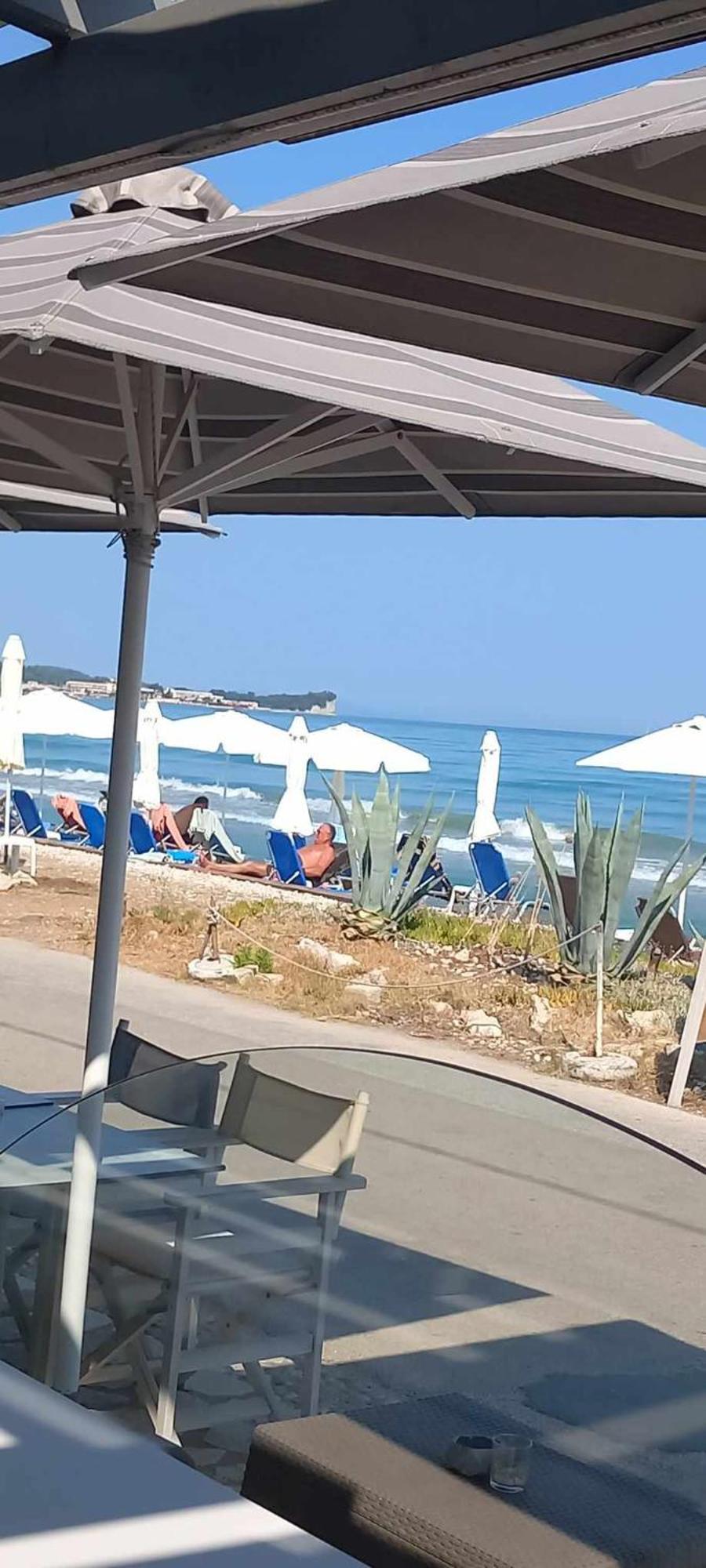 Kormoranos Beach Acharavi  Bagian luar foto